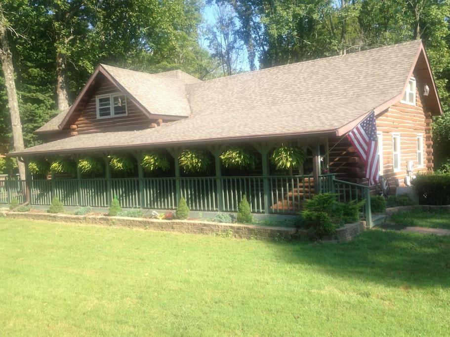 Acorn Resort A Unique Retreat Cabin, 13 Acres Land Bloomington Exterior foto